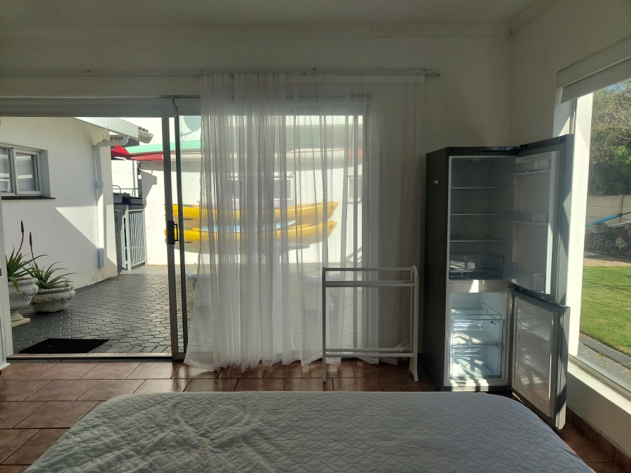 To Let 1 Bedroom Property for Rent in Stilbaai Wes Western Cape